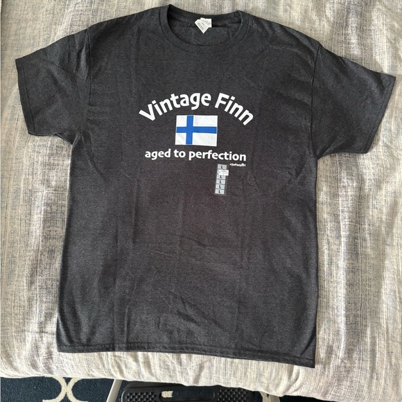 Grey T-shirt with Slogan ‘Vintage Finn Aged to Perfection’ Size L NWT - Picture 1 of 6